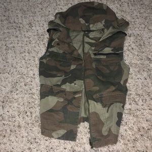 Camo hooded vest